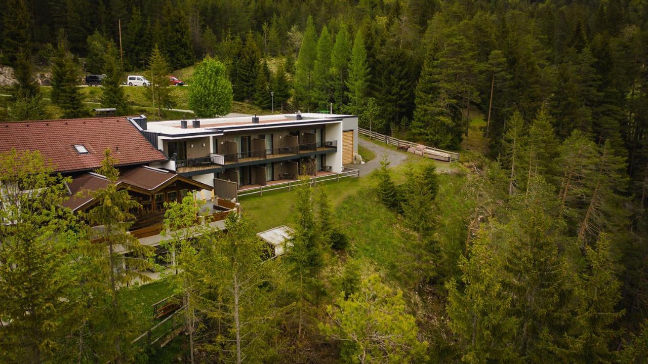 Hotel Garni Isarlodge Wiesenhof 샤르니츠 외부 사진