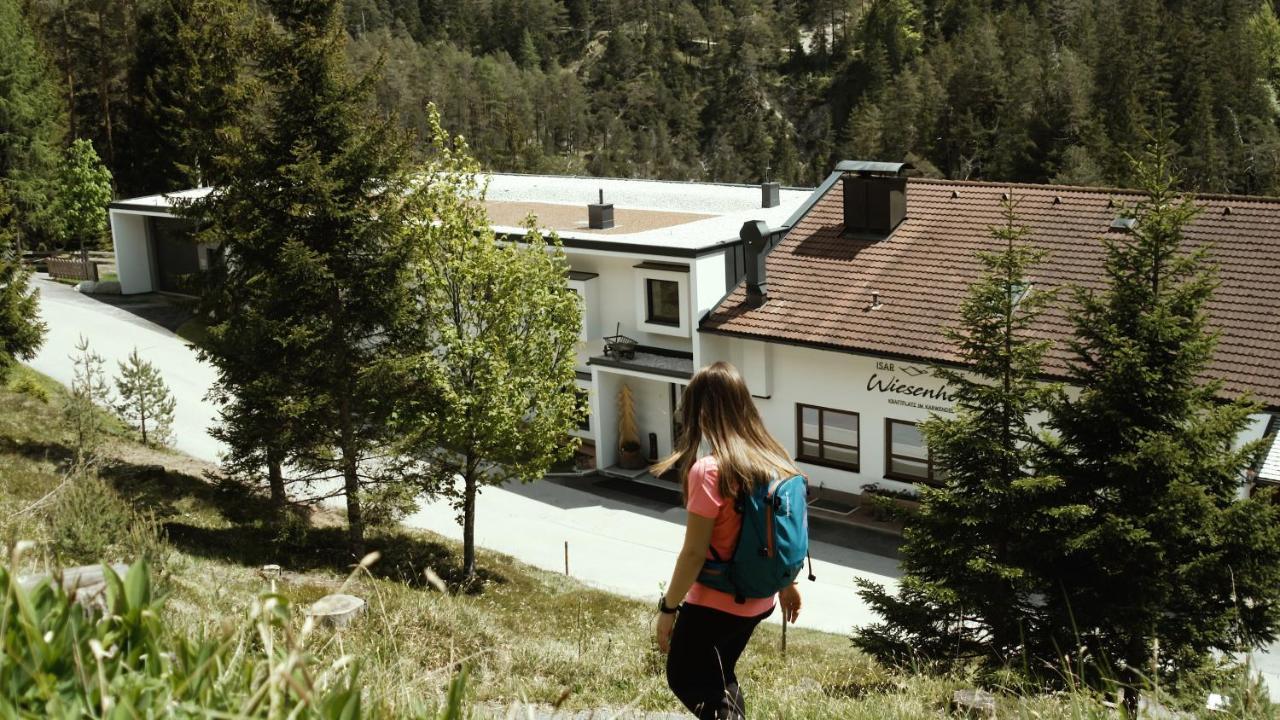 Hotel Garni Isarlodge Wiesenhof 샤르니츠 외부 사진
