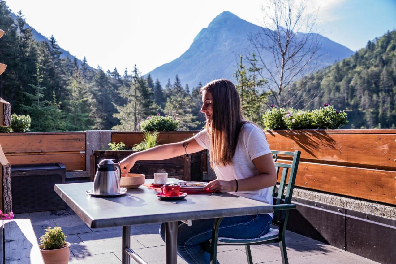Hotel Garni Isarlodge Wiesenhof 샤르니츠 외부 사진